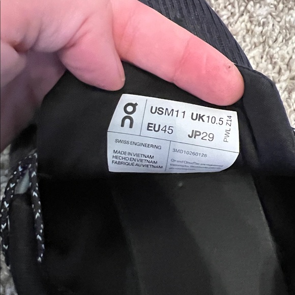 OC On Clouds Shoes 11 - Picture 3 of 12